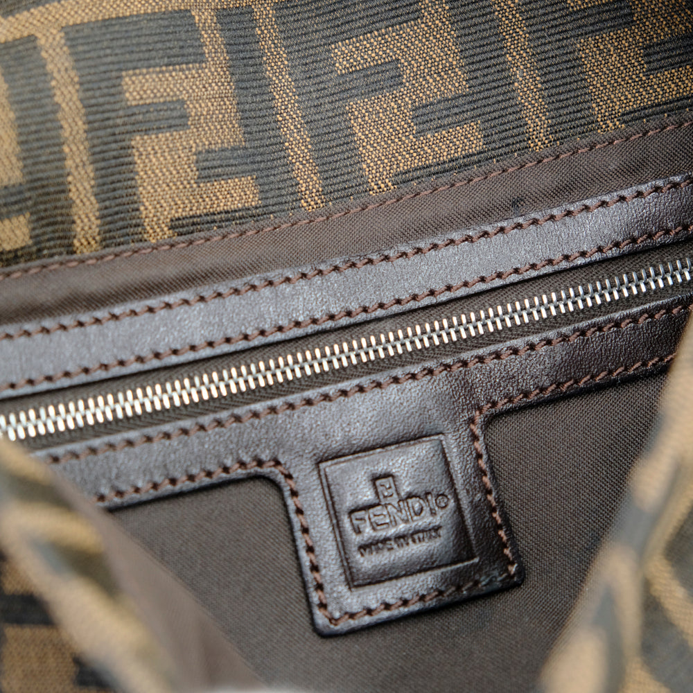 Fendi Brown Zucca Baguette 法棍包