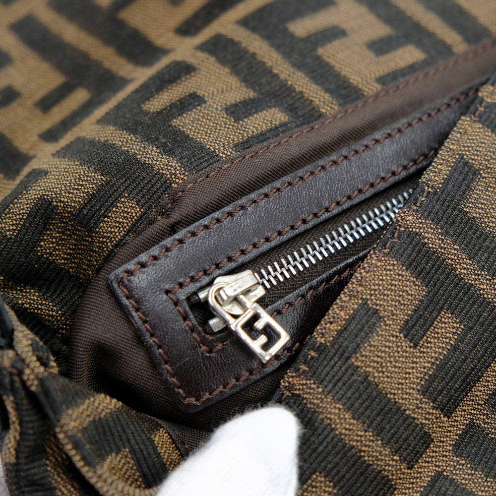 Fendi Brown Zucca Baguette 法棍包